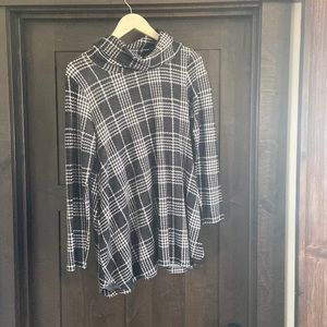 Erin London Sweater, size medium